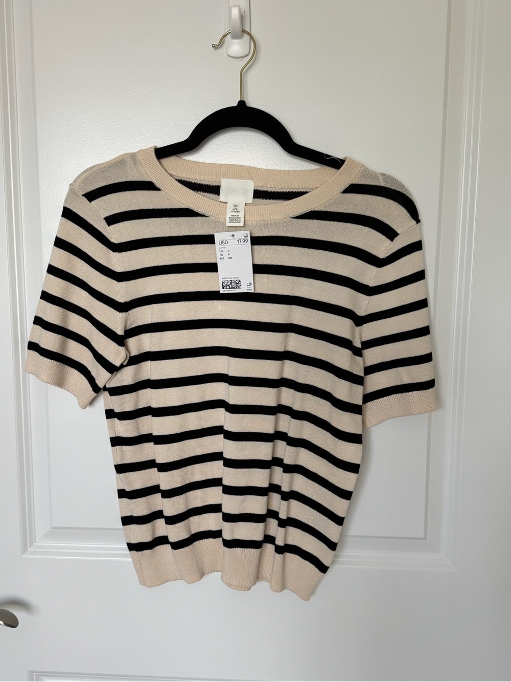 H&M Black and Cream Striped Short-Sleeve Knit Tee